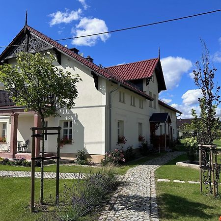 Dworek Wojanow Экстерьер фото
